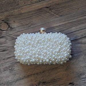 EUC faux pearl and gold tone bridal purse